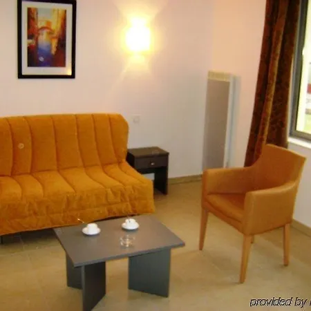 Le Des Impressionnistes Hotel 3*