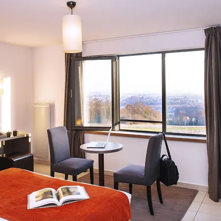 Le Des Impressionnistes - Cergy-pontoise 3*
